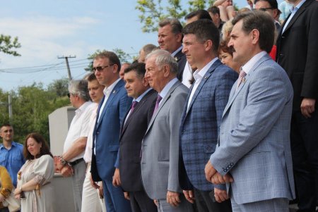 Пляжи Черноморска наградили «Голубым флагом» (фото)