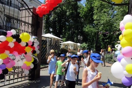Одесский Горсад превратился в Страну счастливого детства (фото)