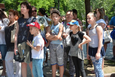  Мэр Одессы наградил  призами юных исследователей, краеведов, фотографов и художников (фото)