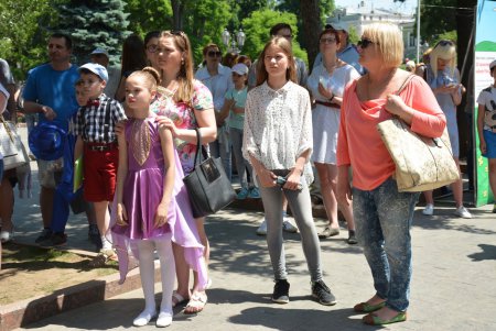  Мэр Одессы наградил  призами юных исследователей, краеведов, фотографов и художников (фото)