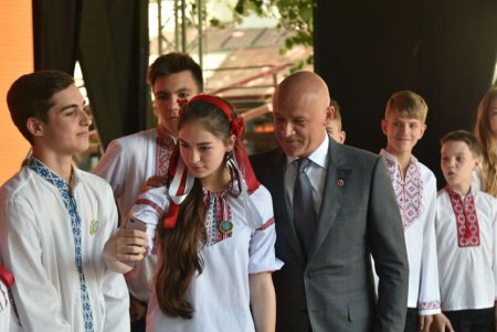  Мэр Одессы наградил  призами юных исследователей, краеведов, фотографов и художников (фото)