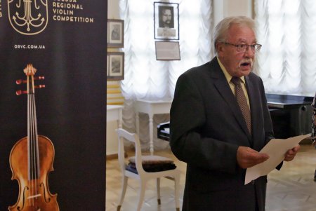 Будущие скрипичные виртуозы показали себя публике (фоторепортаж)