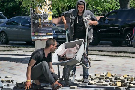 Французский бульвар переодевается и… оголяется (фоторепортаж) 