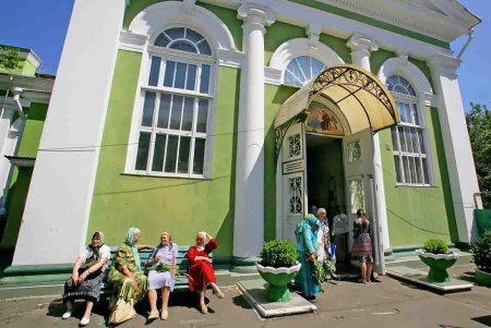 Одесситы празднуют Троицу (фоторепортаж)