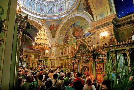 Одесситы празднуют Троицу (фоторепортаж)