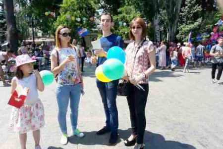 В Одессе популяризируют семейные формы воспитания фото)