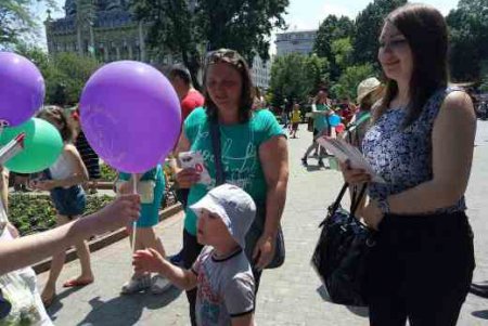 В Одессе популяризируют семейные формы воспитания фото)