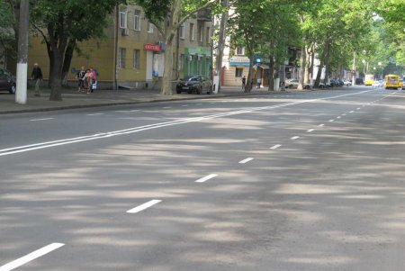 На улицах Молдаванки и Черемушек заменили несколько светофоров (фото)