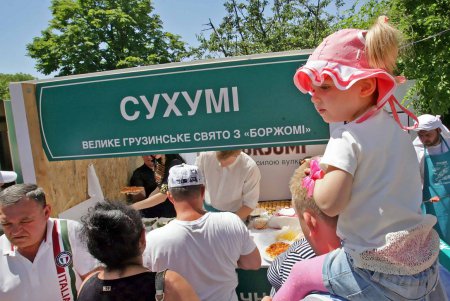 Накануне Троицы Грузия одесситам стала чуточку ближе и немножечко …вкусней (фоторепортаж)
