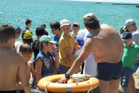 За месяц курортного сезона на городских пляжах обошлось без несчастных случаев (фото) 