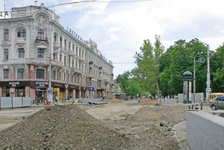В Одессе продолжается реконструкция улицы Преображенской (фоторепортаж)