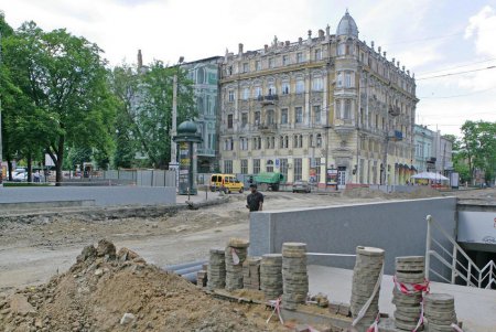 В Одессе продолжается реконструкция улицы Преображенской (фоторепортаж)