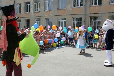 Для детей Пересыпи организовали красочный праздник (фоторепортаж) 