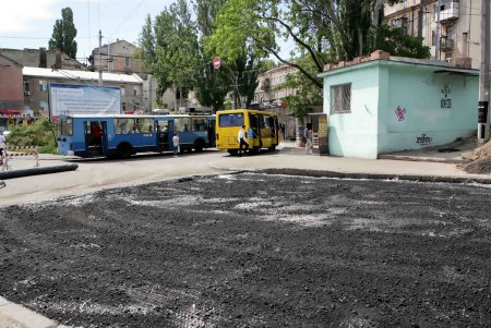 Ремонт развязки под Пересыпским мостом «завязывают» (фоторепортаж)