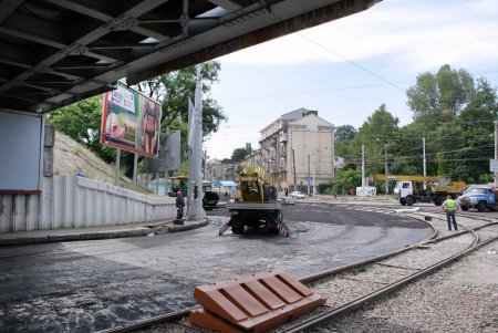 Ремонт развязки под Пересыпским мостом «завязывают» (фоторепортаж)