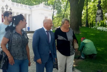 Стамбульский парк Одессы обновляет «прикид» (фото)