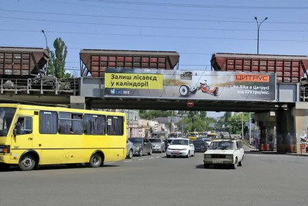 У Пересыпского моста наступило транспортное просветление (фоторепортаж)