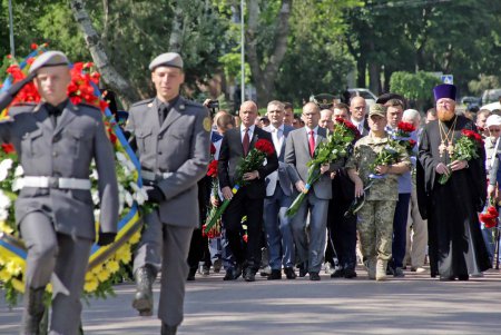 Одесситы почтили память жертв войны 1939-1945 годов в Украине (фото)