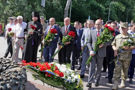 Одесситы почтили память жертв войны 1939-1945 годов в Украине (фото)