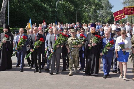 Одесситы почтили память жертв войны 1939-1945 годов в Украине (фото)