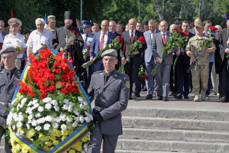 Одесситы почтили память жертв войны 1939-1945 годов в Украине (фото)