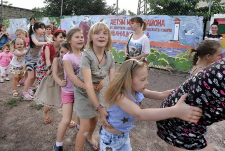 На Бугаевке открыли стадион (фоторепортаж)