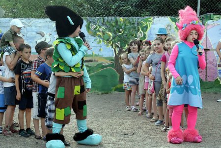На Бугаевке открыли стадион (фоторепортаж)