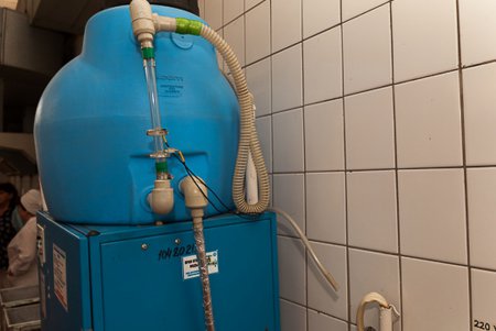 В Одессе проверили, как кормят пациентов Инфекционной больницы (фото)