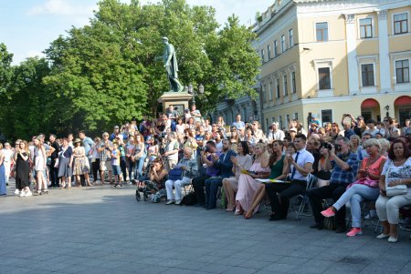 «Мисс Туризм-2017» снова в Одессе: участницы продемонстрировали свои таланты и национальные костюмы (фото)