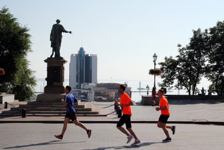 В Одессу не просто хотят, а согласны бежать за бесконечным многообразием города (фоторепортаж)