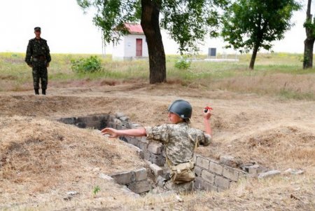 Новобранцы Военного лицея учатся азам профессии (фото)