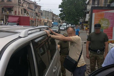 В Одессе пресекли работу конвертцентра с месячным оборотом в 30 миллионов гривен (фото)