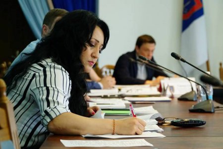 Более сотни воспитанников одесских приютов не могут получить статус сироты (фото)