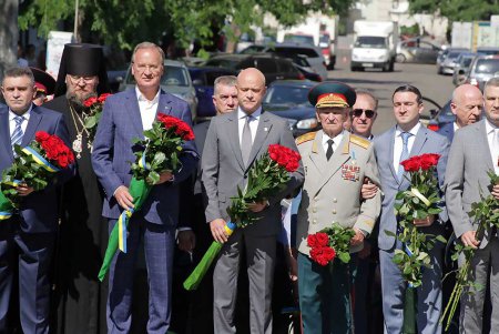 Официальные мероприятия ко Дню Конституции (фоторепортаж)