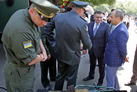 Военные и одесские нацгвардейцы провели тематическую демонстрацию (фоторепортаж)