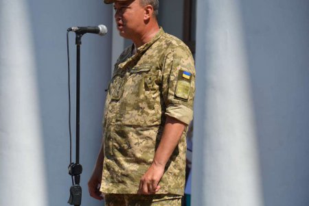 Сегодня Одесса торжественно встретила морских пехотинцев (фото)