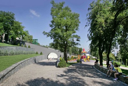 Новая достопримечательность Одессы как место круглосуточного паломничества (фоторепортаж)