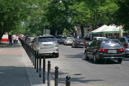 В Одессе в натуре прописалась первая капитальная велодорожка (фоторепортаж)