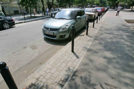 В Одессе в натуре прописалась первая капитальная велодорожка (фоторепортаж)