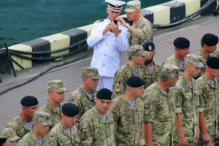 Военный флот Украины отметил первые четверть века своей новейшей истории (фоторепортаж)