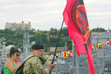 Военный флот Украины отметил первые четверть века своей новейшей истории (фоторепортаж)