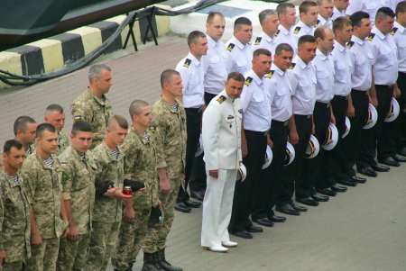 Военный флот Украины отметил первые четверть века своей новейшей истории (фоторепортаж)