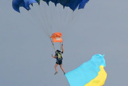 Военный флот Украины отметил первые четверть века своей новейшей истории (фоторепортаж)