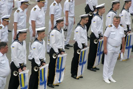 Военный флот Украины отметил первые четверть века своей новейшей истории (фоторепортаж)