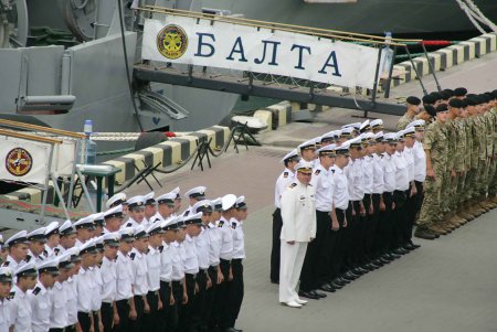 Военный флот Украины отметил первые четверть века своей новейшей истории (фоторепортаж)