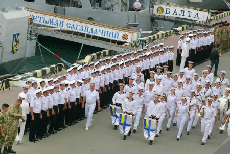 Военный флот Украины отметил первые четверть века своей новейшей истории (фоторепортаж)