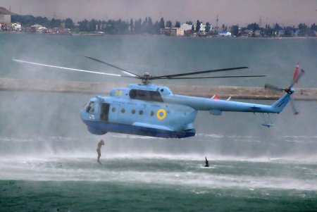Военный флот Украины отметил первые четверть века своей новейшей истории (фоторепортаж)