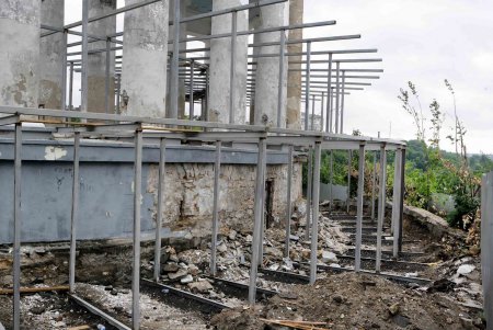На Воронцовской колоннаде продолжаются реставрационные работы (фоторепортаж)