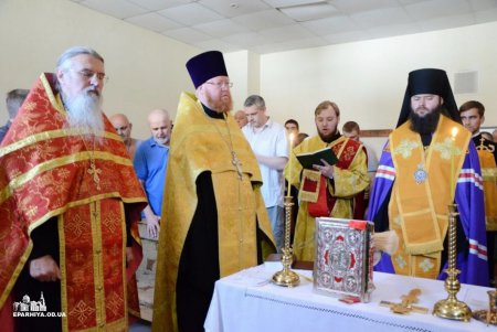 Клирики Одесской епархии по христиански проведали сидельцев СИЗО (фото)