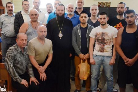 Клирики Одесской епархии по христиански проведали сидельцев СИЗО (фото)